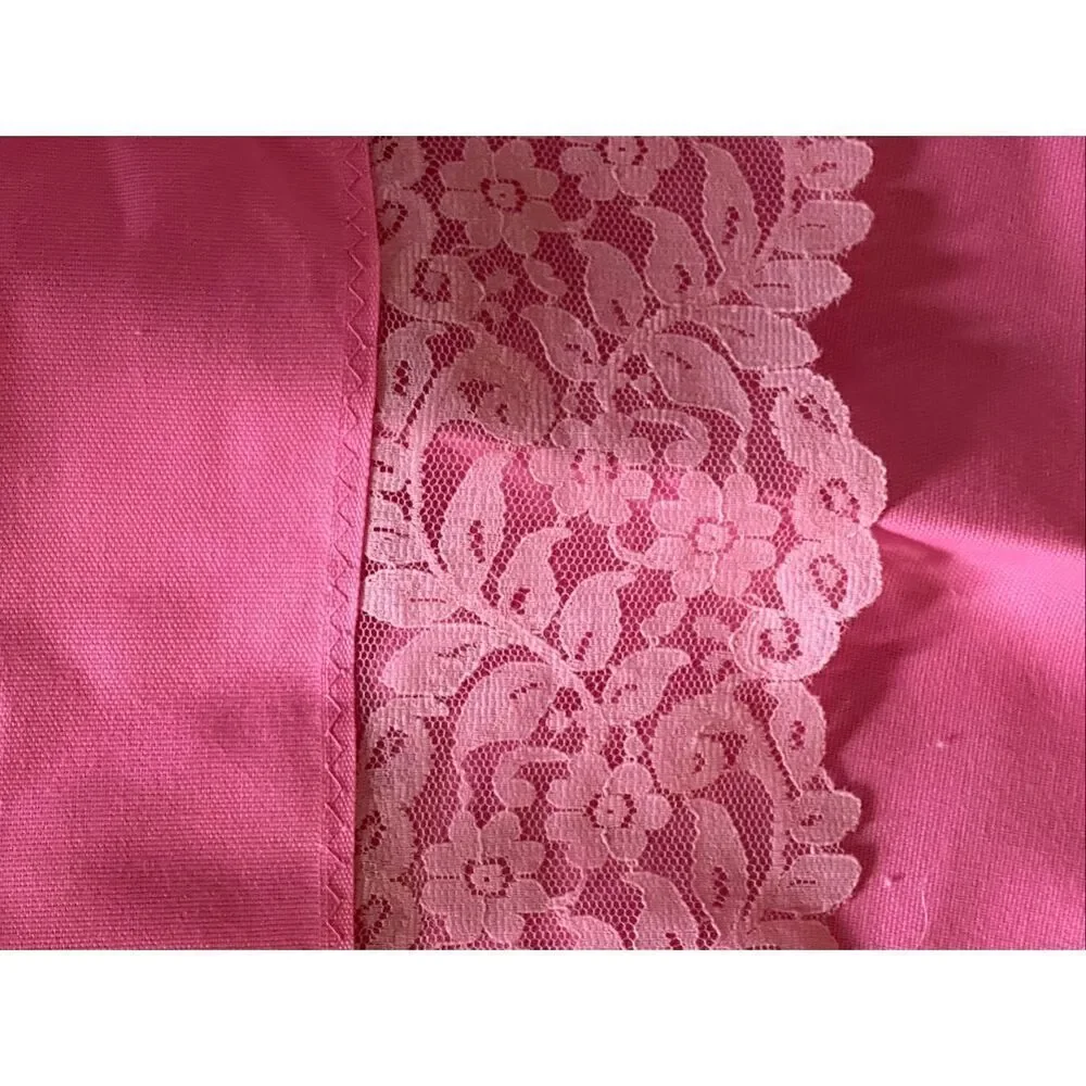 Vintage bubblegum, pink rectangular tablecloth
